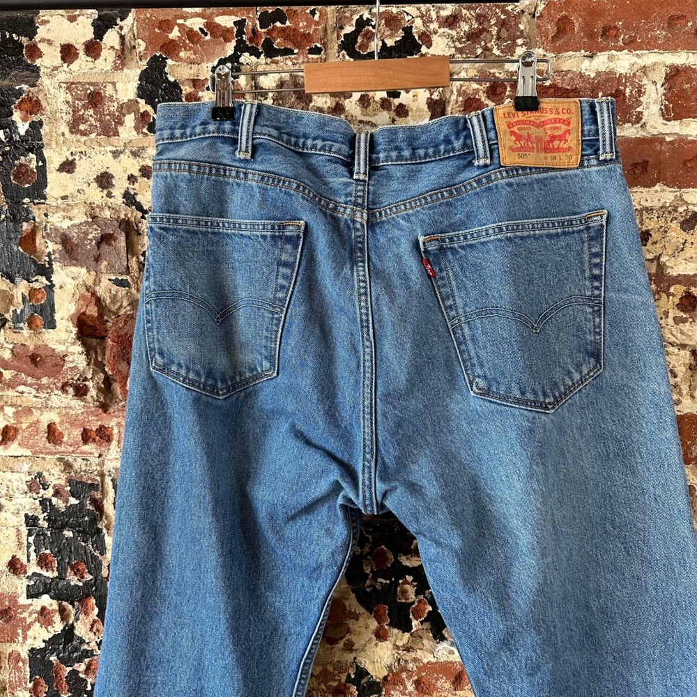 Levis 505 Jeans Mens 38x30 Regular Zip fly Blue denim Levi's - Picture 7 of 16